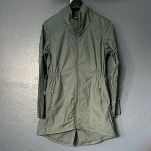 The North Face Women's windbreaker Dark Green Jacket